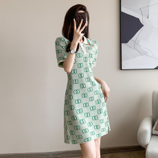 批发针织连衣裙女夏2026新款设计感提花条纹洋气女装夏天气质POLO领裙
