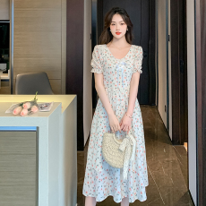 实拍现货2023夏季新款小清新裙子温柔风碎花裙气质法式淑女连衣裙