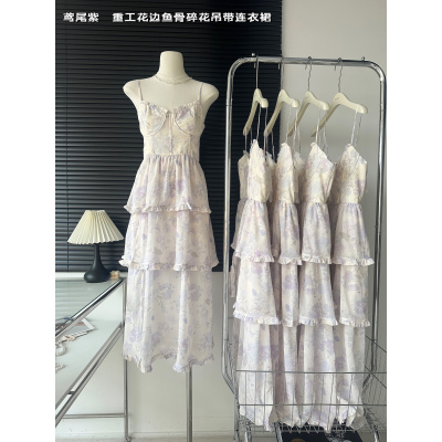 DFAY 鸢尾紫 温柔优雅印花 花边收褶露肩露背碎花吊带裙女