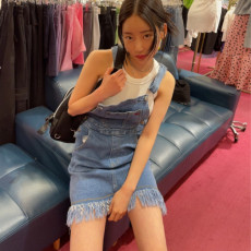 批发现 潮款须须毛边修身迷你牛仔背带裙