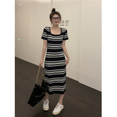 批发<b class='q'>条纹</b>短袖针织连衣裙女春夏2026新款宽松休闲慵懒中长款裙子