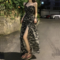 批发黑色碎花开叉抹胸连衣裙女夏茶歇法式收腰高级性感海边度假长裙子