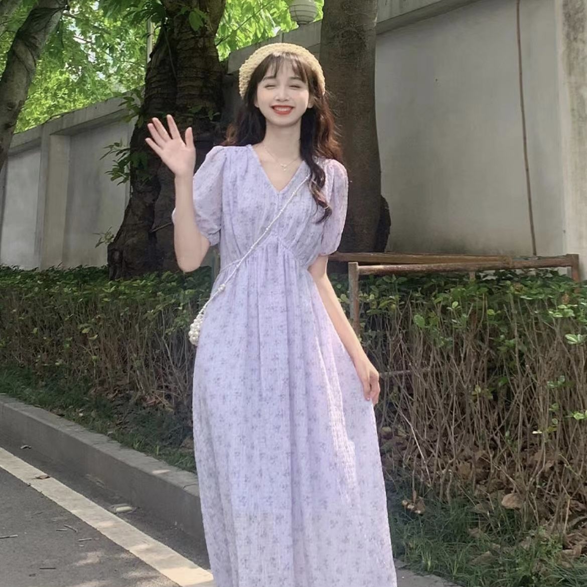 2025 여름 새로운 미니멀리즘 숙녀 바람 V넥 스트랩 꽃무늬 작은 청신 임산부 수유 드레스