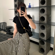 批发官<b class='q'>图</b> 6535拉架棉 美式白<b class='q'>色</b>t恤女正肩短袖欧货2023年新款显瘦