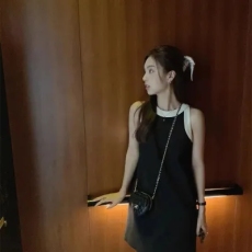 批发◆Olive莉莉香裙~简约圆领无袖<b class='q'>背心裙</b>黑色无袖连衣裙女夏