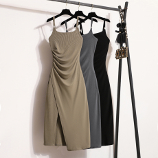 批发实拍<b class='q'>大码</b>女装2026夏季修身显瘦吊带连衣裙女外穿开叉收腰<b class='q'>打底裙</b>子