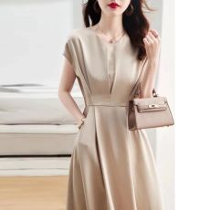 批发桑蚕丝连衣裙子<b class='q'>原</b><b class='q'>单</b>外贸剪标真丝2023新款女装夏国际<b class='q'>大牌</b>高端醋酸