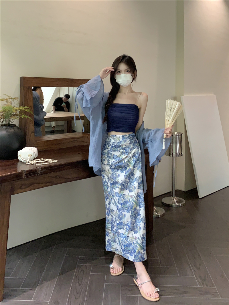 Real shot of crushed ice iris light national style cardigan suspender meranti color oil painting style printed skirt suit