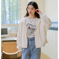 批发2026<b class='q'>秋</b>季新款小个子连帽短款宽松休闲运动冲锋衣外套上衣