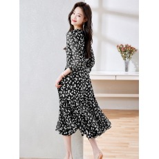 批发小碎花长款<b class='q'>连衣裙</b><b class='q'>女</b>2026年夏装新款韩版时尚气质修身V领雪纺裙子