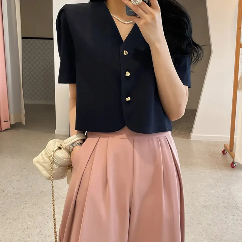 프렌치 스타일 심장 모양 단추 V넥 아우터 상세 이미지 18