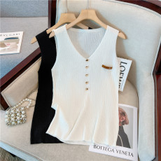 批发实拍大码新款冰丝V领纽扣吊带胖MM宽松无袖打底背心上衣