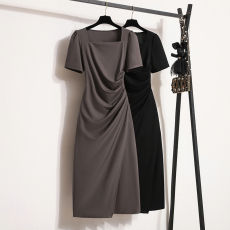 批发实拍<b class='q'>大码</b>女装2026夏新方领连衣裙港味复古风chic开叉长裙收腰显瘦