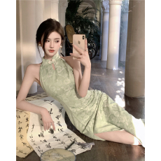 批发实拍<b class='q'>夏季</b>复古新中式收腰挂脖无袖开叉显瘦连衣裙包臀<b class='q'>旗袍</b>裙女