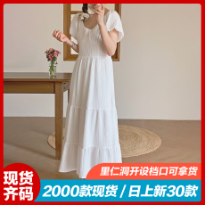 白色v领连衣裙子女夏季2023年新款收腰显瘦长裙设计感小众仙女裙