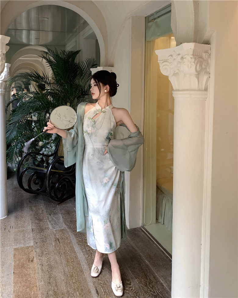 Summer sexy temperament hanging neck, cinched waist, slit and slim fit cheongsam dress, wrapped buttocks skirt+cardigan_voghion.com