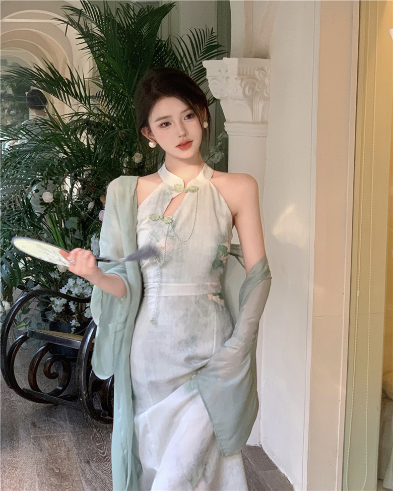 Summer sexy temperament hanging neck, cinched waist, slit and slim fit cheongsam dress, wrapped buttocks skirt+cardigan_voghion.com