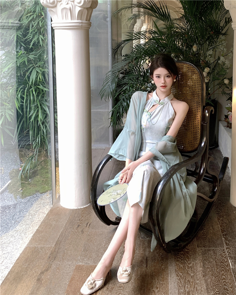 Summer sexy temperament hanging neck, cinched waist, slit and slim fit cheongsam dress, wrapped buttocks skirt+cardigan_voghion.com
