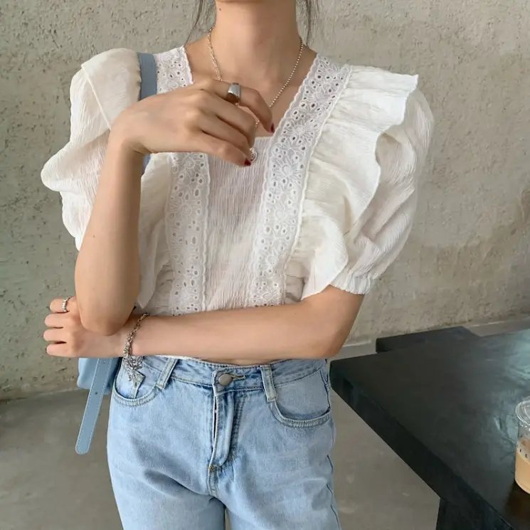 방형 넥 레이스 프릴 블라우스 상세 이미지 14