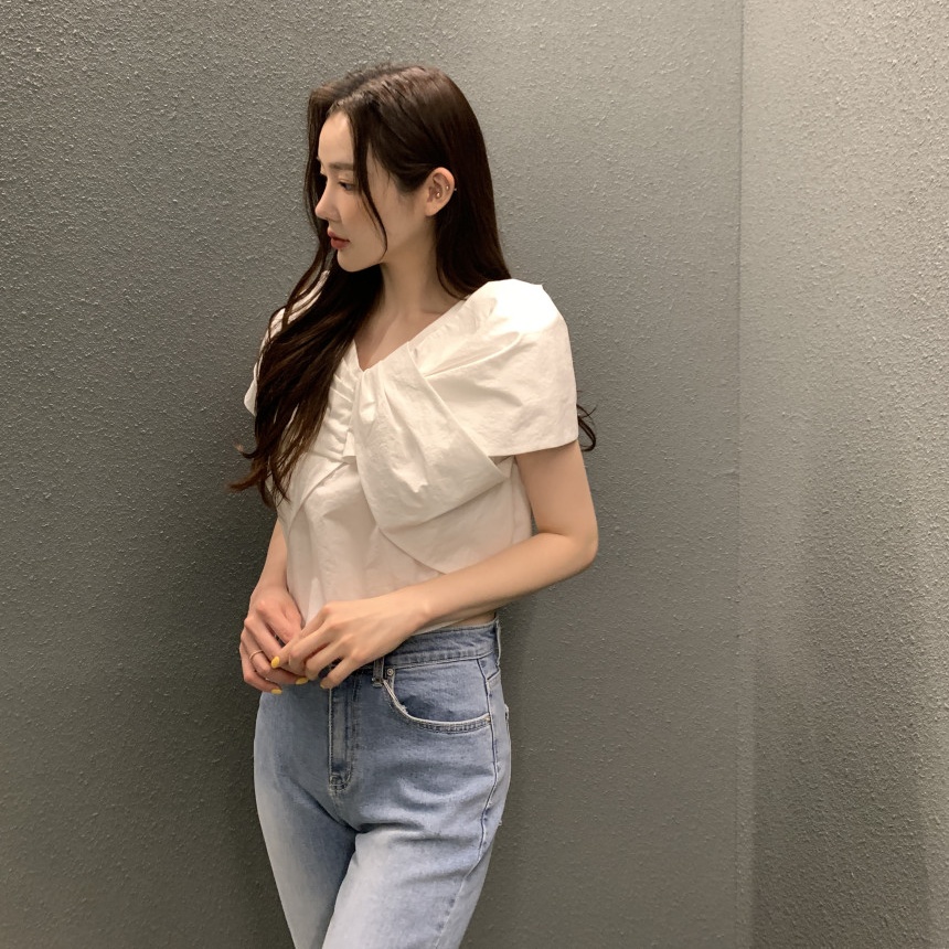 한국 동대문 작은 대중 디자인 센스 품격 연령 감소 캐주얼 십자가 나비 매듭 셔츠 작은 셔츠 맨위