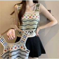 批发实拍2026复古镂空小吊带背心夏季新款波西米亚风法式宽松短款上衣