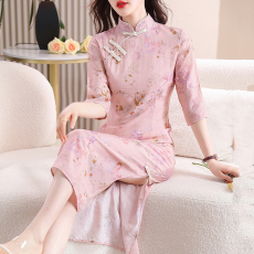 批发中国风2026新中式夏季新款旗开得胜<b class='q'>旗袍</b>复古短袖<b class='q'>真丝</b>印花连衣裙
