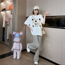 批发孕妇装夏季新款时尚印花<b class='q'>米奇</b>大版<b class='q'>T</b><b class='q'>恤</b>+冰丝条纹托腹裤孕妇套装