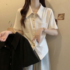 批发实拍<b class='q'>胖妹妹</b><b class='q'>大码</b>女装夏季新款翻领高级感短袖衬衫设计正肩显瘦上衣