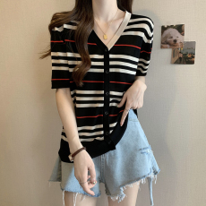 批发2026年夏季新款V领条纹冰丝针织衫上衣大码女装宽松拼色短袖T恤