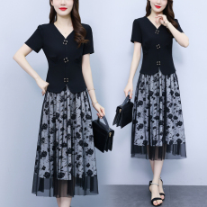 批发2026年夏装新款小香风短袖碎花连衣裙大码气质收腰显瘦时尚两件套