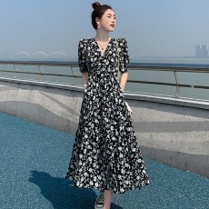 批发大码2026新款气质减龄<b class='q'>雪纺</b>连衣裙女夏胖mm遮肚显瘦长款黑色碎花裙
