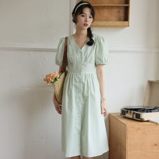 批发实拍2026年夏日新款港风纯色简约文艺修身洋气复古甜美ins<b class='q'>连衣裙</b>