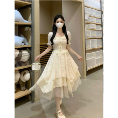 批发杏色不规则茶歇连衣裙<b class='q'>女</b>新款微胖mm收腰显瘦气质高级感短袖裙子