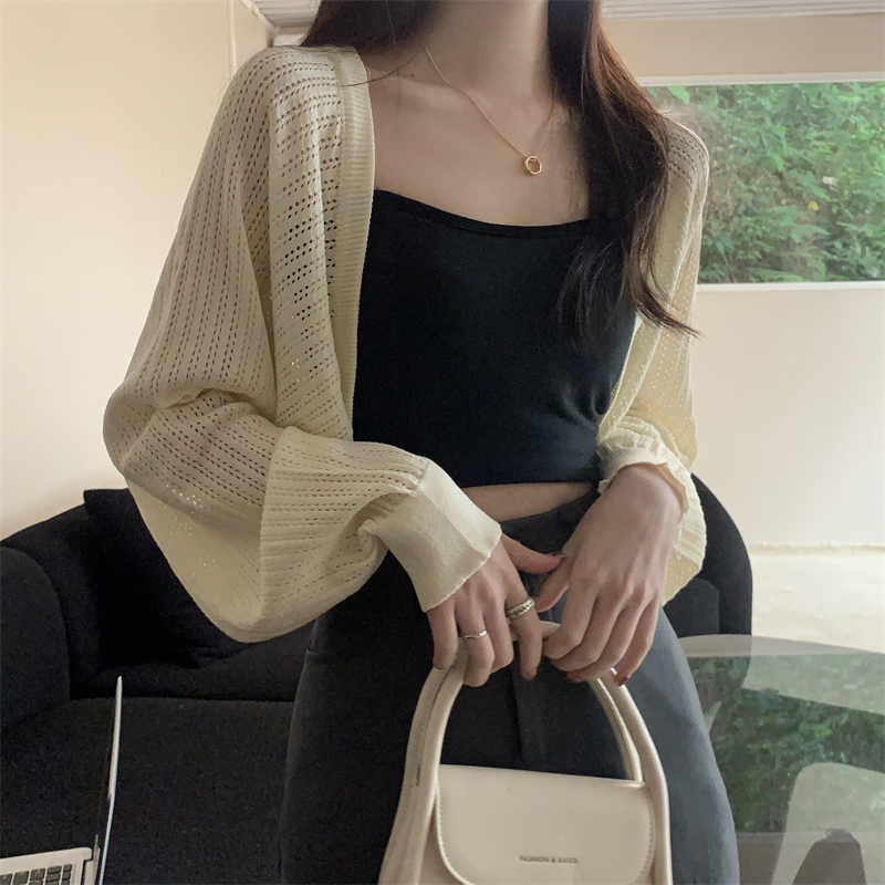 Summer new thin air-conditioned blouse knitted long-sleeved sun protection clothing short coat for women