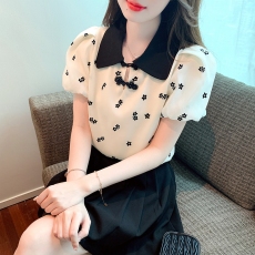 批发捡漏专柜商场<b class='q'>韩版</b>女装植绒碎花短袖雪纺衫中式盘扣小衫时髦上衣