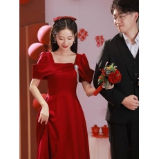 批发酒红色小个子结婚敬酒服<b class='q'>新娘</b>订婚裙法式高端晚礼服平时可穿女夏季
