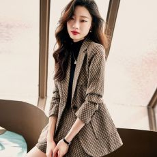 批发小西装套装女2026新款春夏季轻奢休闲时尚气质小香风<b class='q'>西服</b>短裤套装