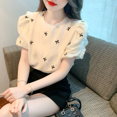 批发蝴蝶结刺纱2026夏季法式高级感泡泡<b class='q'>短袖</b><b class='q'>衬衫女</b>修身洋气上衣