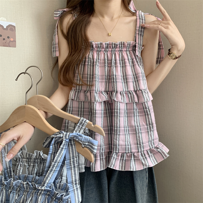 Actual shot of a stylish plaid short sleeveless outer sling summer new style sweet hot girl internet celebrity temperament vest