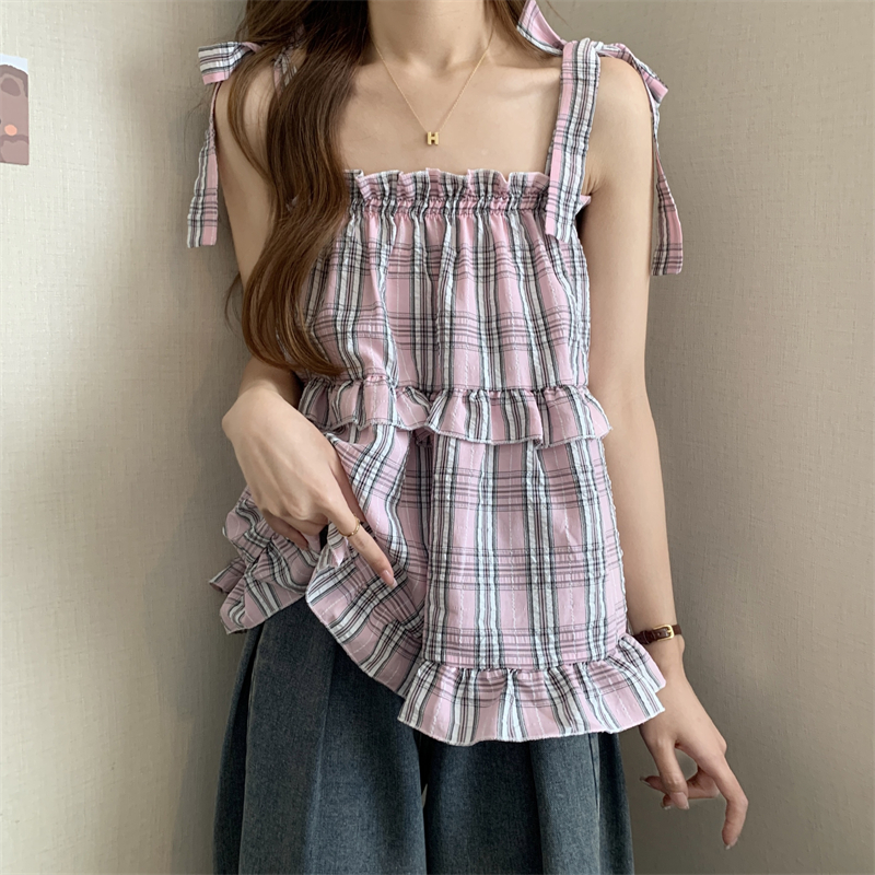 Actual shot of a stylish plaid short sleeveless outer sling summer new style sweet hot girl internet celebrity temperament vest