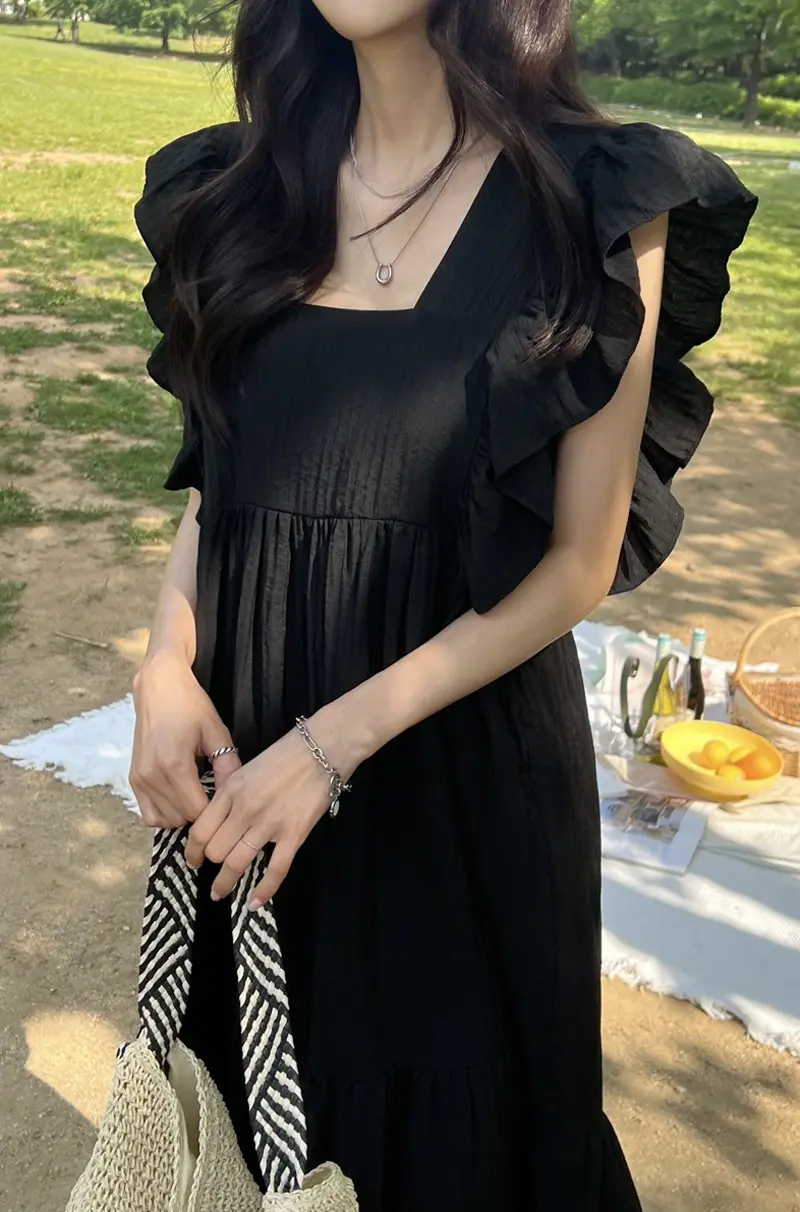 프렌치 스타일 방넥 레이스 하임라인 원피스 상세 이미지 3