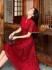 旗袍敬酒服新娘2023新款订婚礼服红色中式高级感蕾丝大码连衣裙