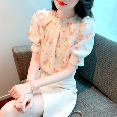 批发手绘橙花法式高级感<b class='q'>碎花</b><b class='q'>雪纺</b>衫女2026夏季气质新款洋气<b class='q'>上衣</b>