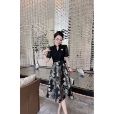 批发-轻奢复古风蕾丝拼接提花收腰气质<b class='q'>连衣裙</b>