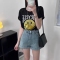 黑色