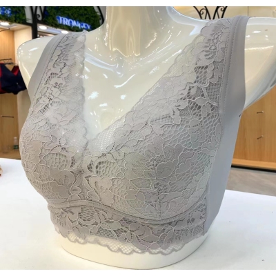 大码薄款胸罩聚拢上托调整型收副乳防下垂无钢圈性感透气蕾丝文胸