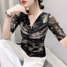 批发2026春夏新款时尚印花V领褶皱网纱烫钻短袖<b class='q'>T</b><b class='q'>恤</b>碎花上衣小衫女