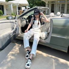 批发夏季休闲裤白色工装牛仔<b class='q'>背带裤</b>女洋气减龄两件套直筒连体裤套装