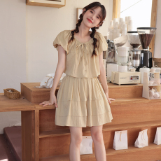 批发实拍2026夏日泡泡袖上衣甜美复古半身裙搭配设计感小众两件套套<b class='q'>装</b>