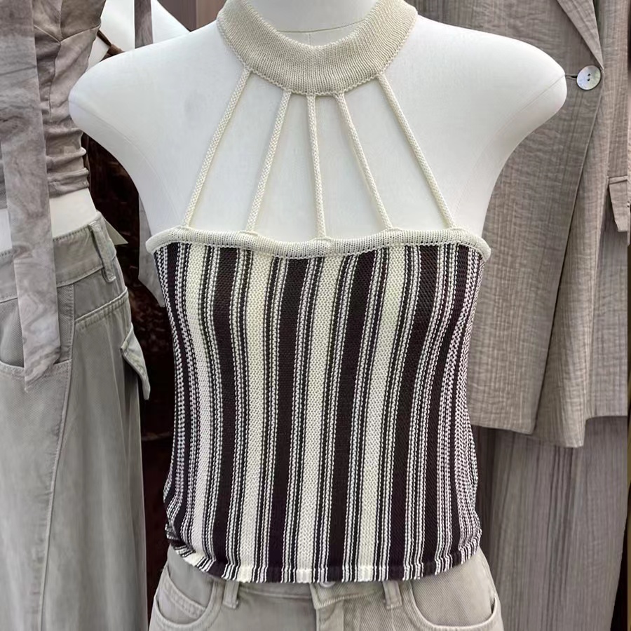Vertical striped knitted vest women's summer 2023 new design sense short hot girl top